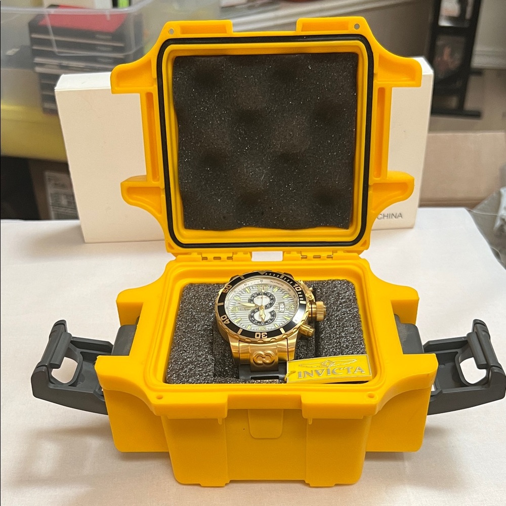 Invicta “Corduba Collection” Gold, White, & Black Watch in Hard Travel Case